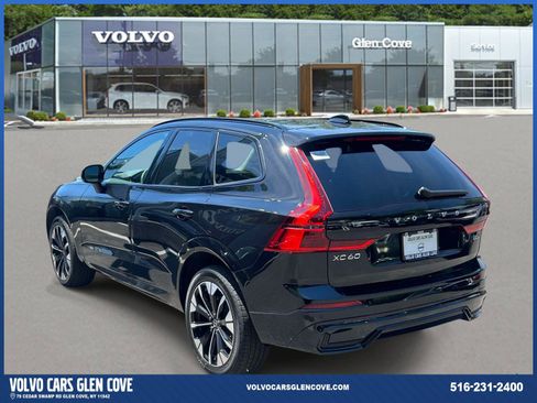 Used 2026 Volvo XC60 B5 Plus w/ Climate Package AWD/4WD image 4