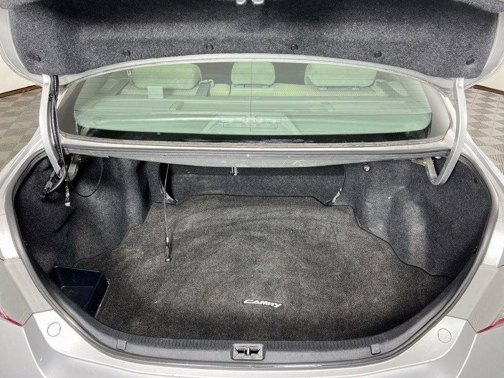 Used 2010 Toyota Camry FWD image 25
