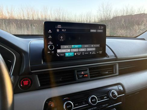 Used 2023 Honda Pilot EX-L image 31