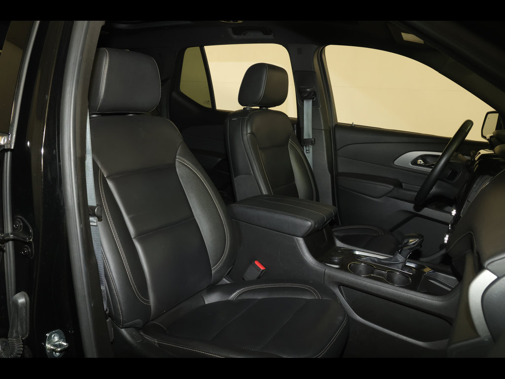 Used 2023 Chevrolet Traverse LT w/ LT Premium Package AWD/4WD image 34