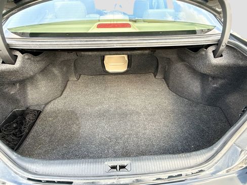 Used 2011 Toyota Avalon Limited image 26