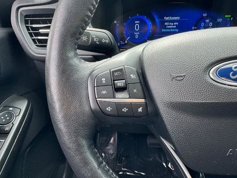 Certified 2020 Ford Escape Titanium AWD/4WD image 16