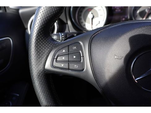 Used 2017 Mercedes-Benz GLA 250 4MATIC image 24