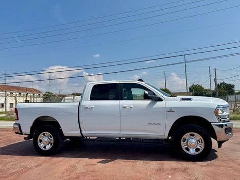 Used 2022 RAM 2500 Big Horn AWD/4WD image 4
