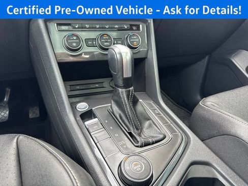 Certified 2021 Volkswagen Tiguan SE w/ Panoramic Sunroof Package AWD/4WD image 15