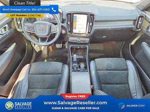 Used 2021 Volvo XC40 T5 R-Design w/ Climate Package AWD/4WD image 11