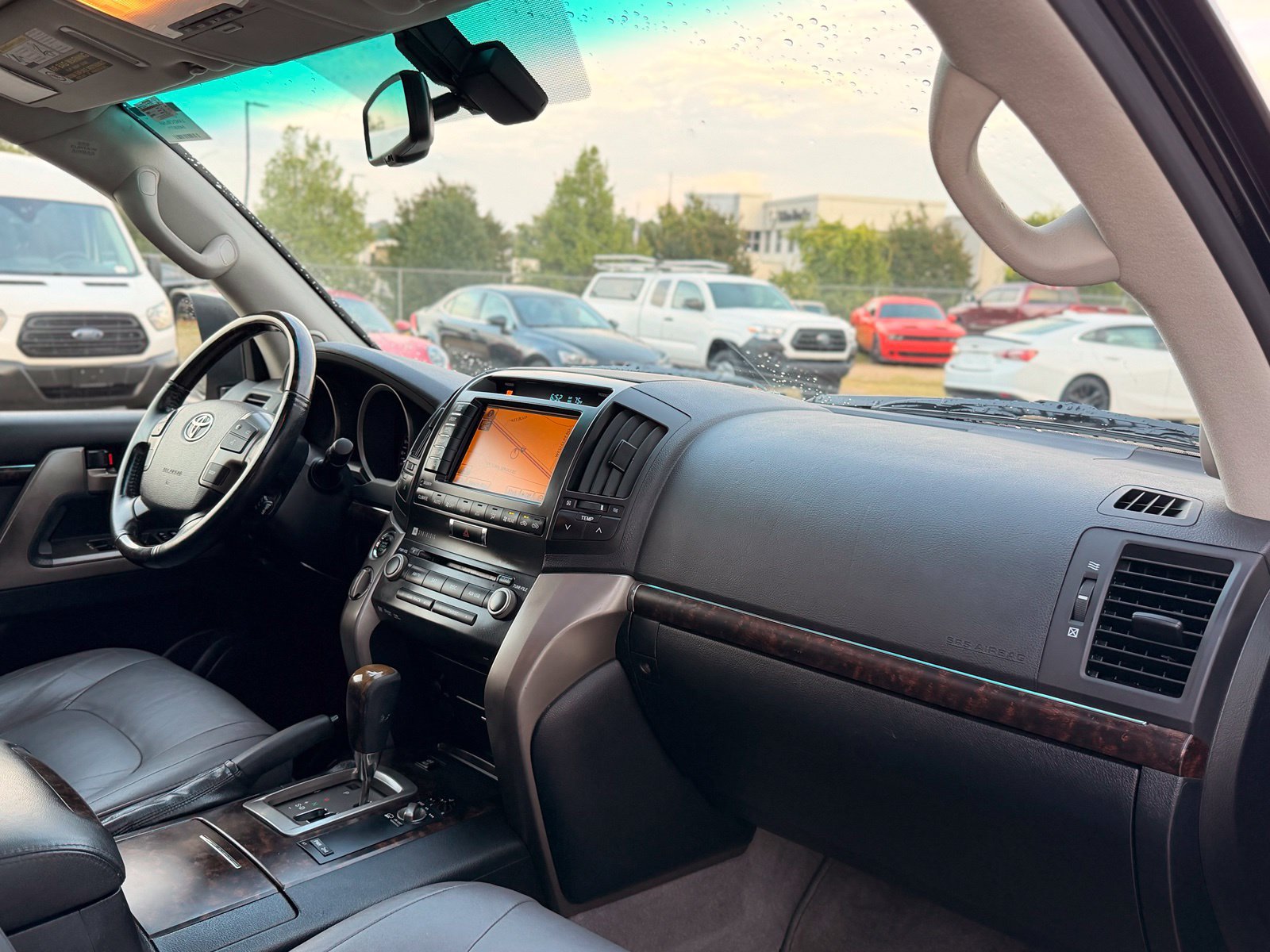 Used 2011 Toyota Land Cruiser w/ Upgrade Pkg AWD/4WD image 30