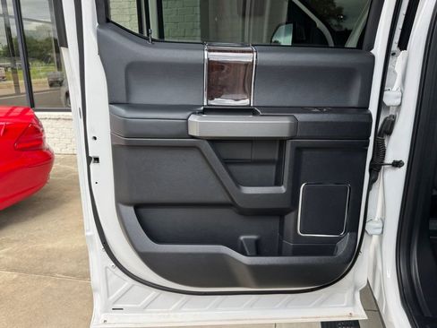 Used 2017 Ford F450 Platinum w/ Platinum Ultimate Package AWD/4WD image 43