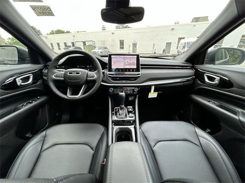 New 2025 Jeep Compass Limited w/ High Altitude Package image 12