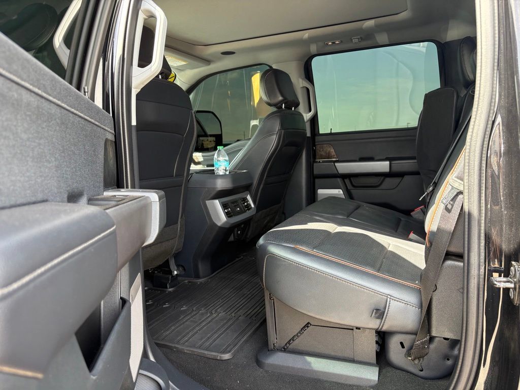 Used 2025 Ford F450 Lariat w/ Lariat Ultimate Package AWD/4WD image 11