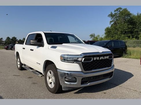 Used 2025 RAM 1500 Big Horn AWD/4WD image 1