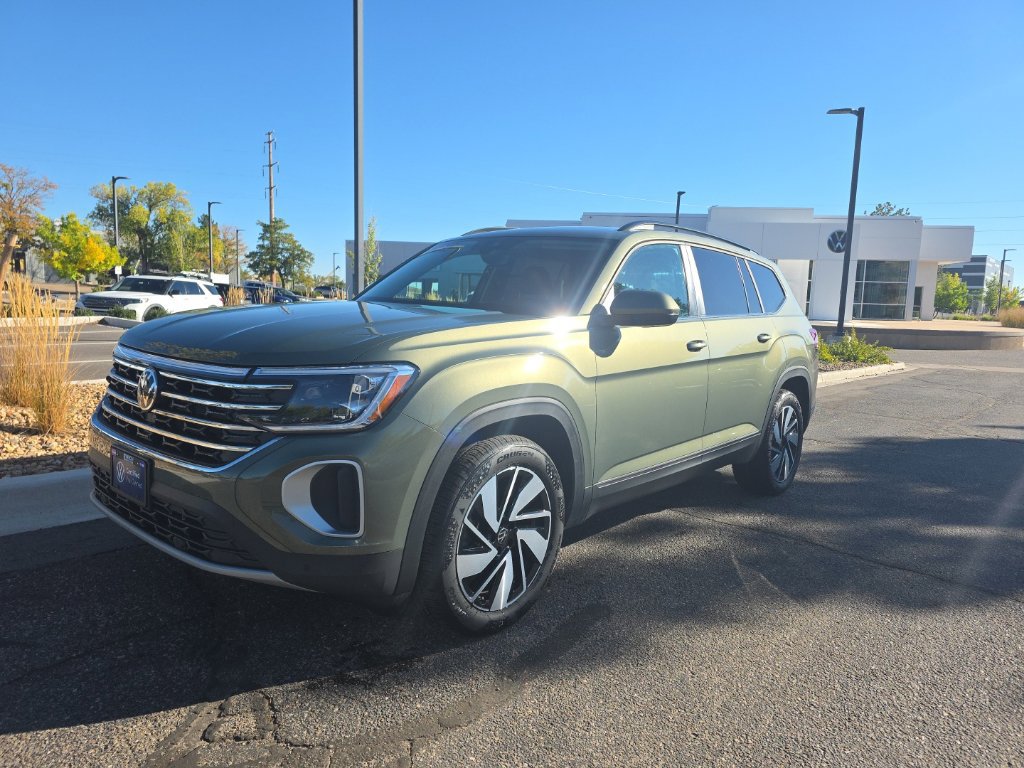 Certified 2026 Volkswagen Atlas SE AWD/4WD image 2