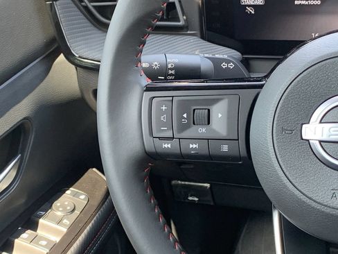 New 2026 Nissan Kicks SR FWD image 9