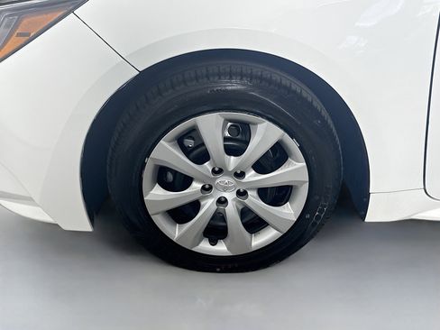 Used 2024 Toyota Corolla LE FWD image 37