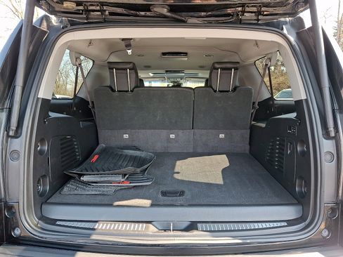 Used 2017 GMC Yukon XL Denali w/ Open Road Package AWD/4WD image 34