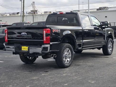 Used 2023 Ford F350 Lariat w/ Chrome Package AWD/4WD image 3