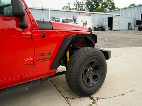 Used 2017 Jeep Wrangler Unlimited Sport w/ Quick Order Package 23S AWD/4WD image 16