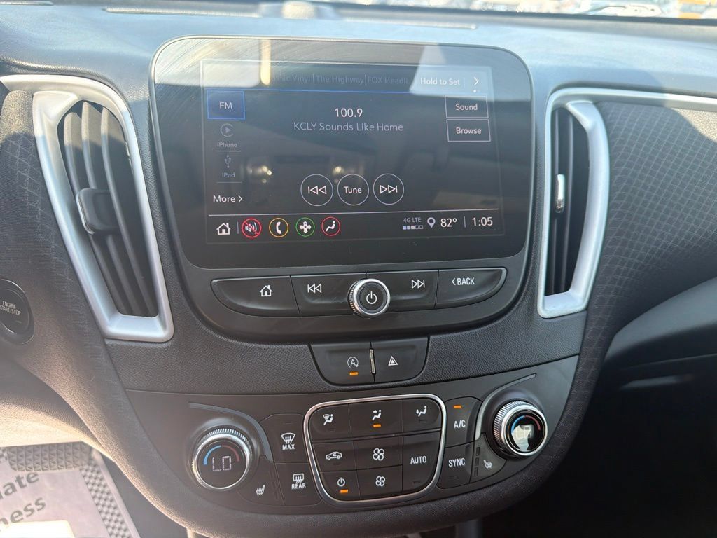 Used 2023 Chevrolet Malibu LT FWD image 19