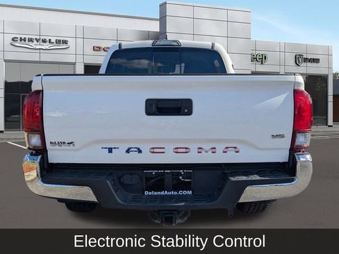 Used 2018 Toyota Tacoma SR5 image 5