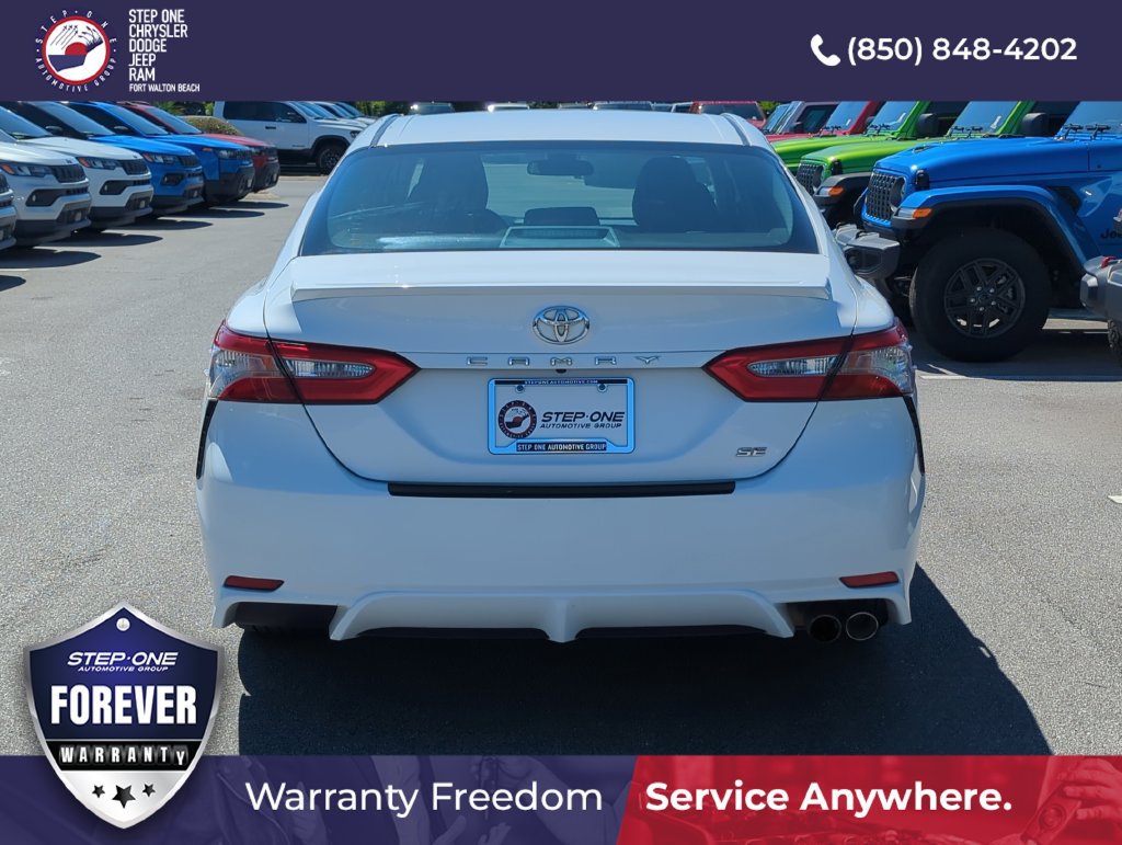 Used 2018 Toyota Camry SE FWD image 5
