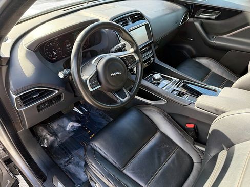 Used 2020 Jaguar F-PACE Prestige image 26