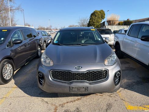 Used 2018 Kia Sportage EX image 8