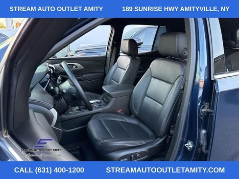 Used 2023 Chevrolet Traverse LT image 29