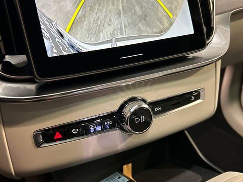 New 2026 Volvo XC90 T8 Ultra AWD/4WD image 18