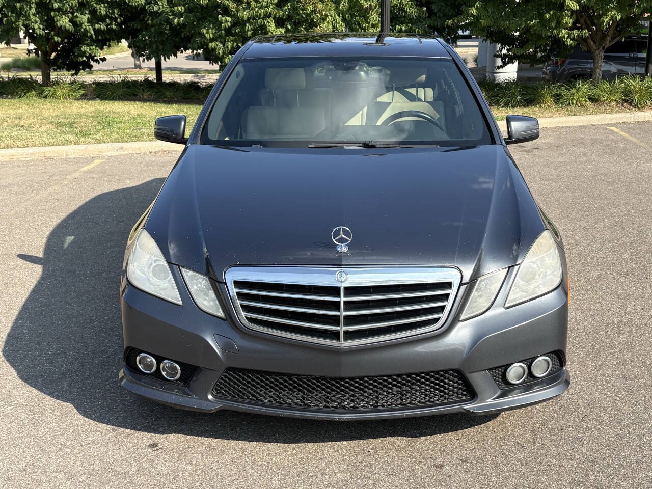Used 2010 Mercedes-Benz E 350 4MATIC Sedan image 4