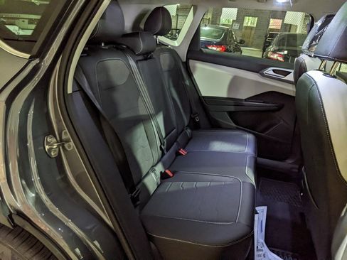 New 2025 Volkswagen Taos SE image 25