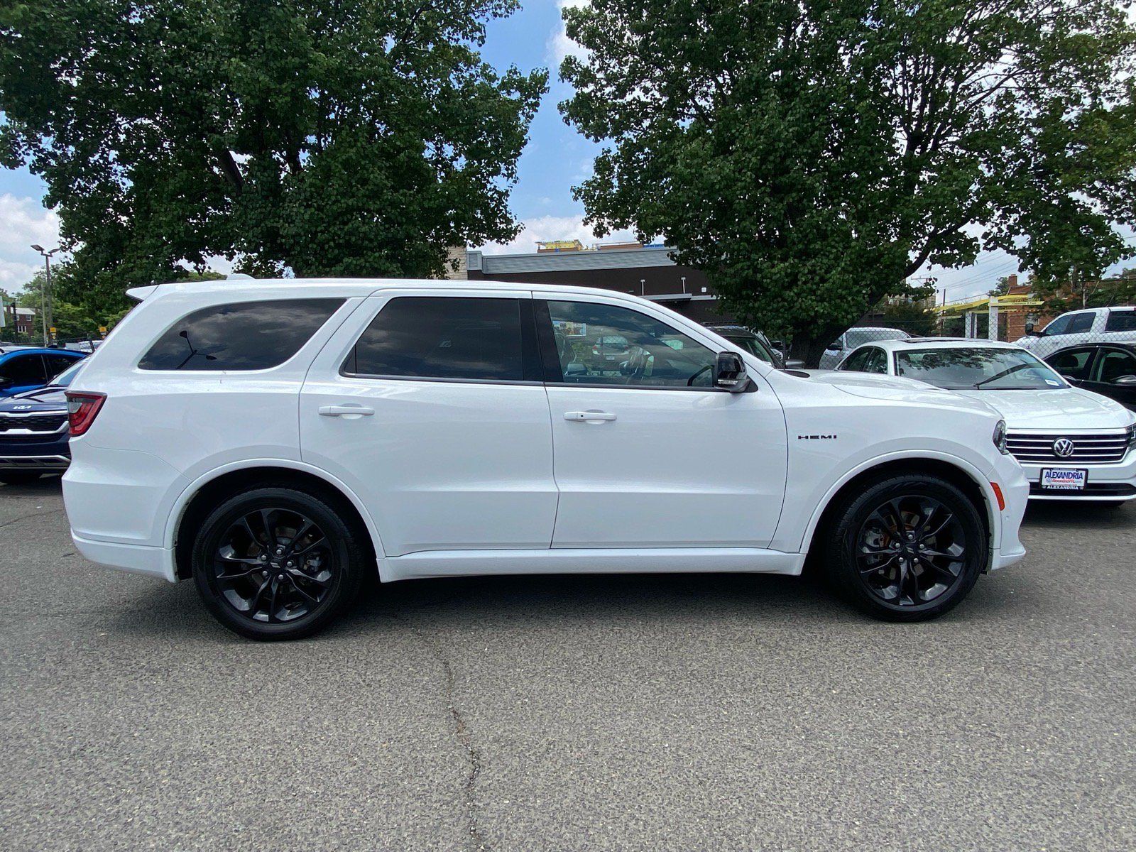 Used 2022 Dodge Durango R/T w/ Blacktop Package AWD/4WD image 2