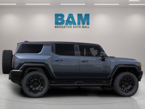 New 2025 GMC Hummer EV 2X w/ LPO, Dark Essentials Package image 8