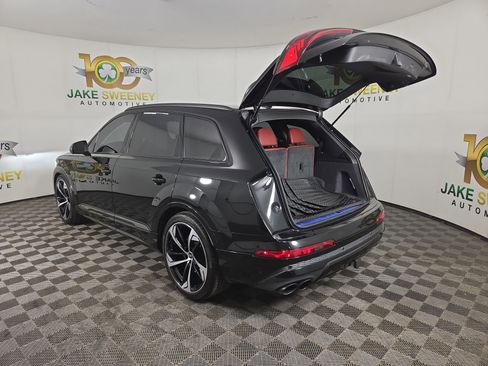 Used 2024 Audi SQ7 Prestige image 33