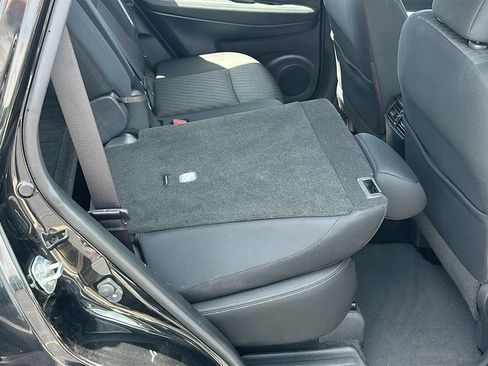 Used 2018 Nissan Rogue S AWD/4WD image 28