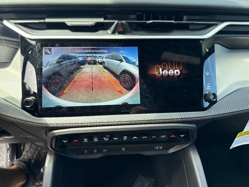 New 2026 Jeep Cherokee Limited AWD/4WD image 13