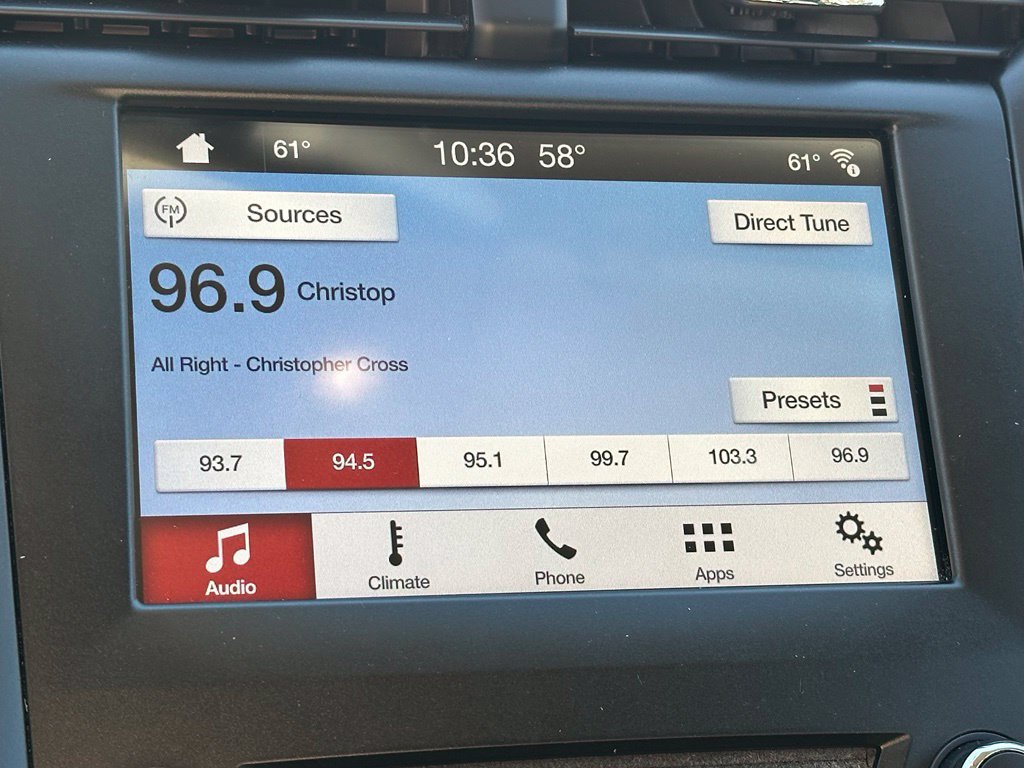 Used 2018 Ford Fusion SE w/ Equipment Group 201A FWD image 12