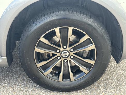 Used 2017 Nissan Armada Platinum w/ Captain Seat Package RWD image 4