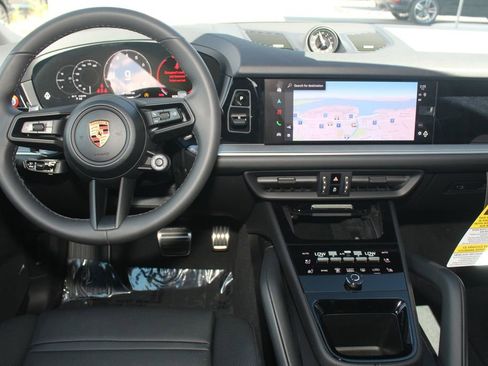 New 2026 Porsche Cayenne S image 6
