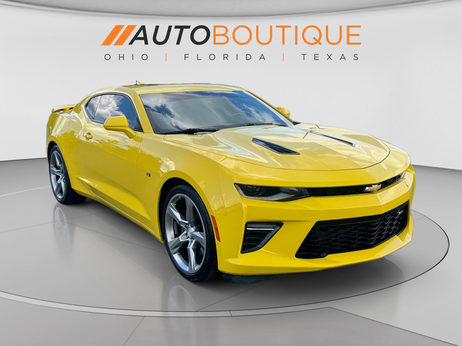 Used 2017 Chevrolet Camaro SS RWD image 7