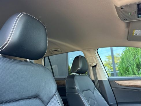 Certified 2024 Volkswagen Atlas SE image 18