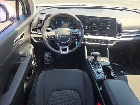 Used 2025 Kia Sportage LX AWD/4WD image 6