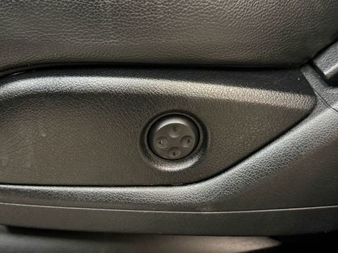 Used 2014 Mercedes-Benz GL 450 4MATIC w/ Lane Tracking Package image 29