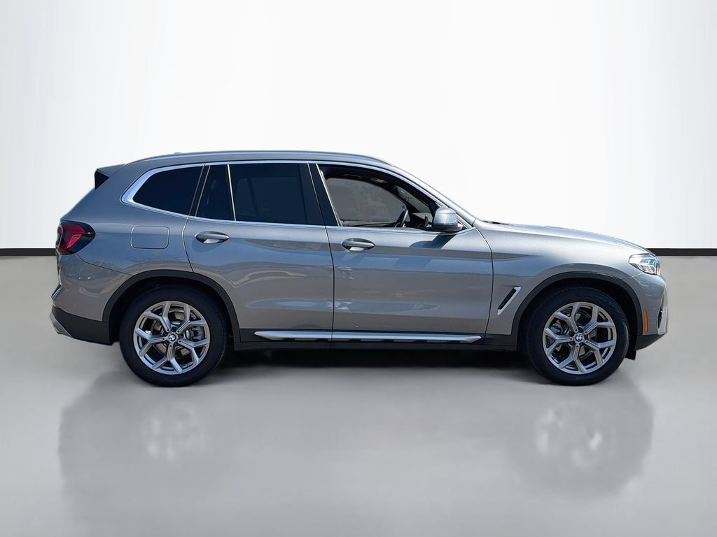 Used 2023 BMW X3 xDrive30i w/ Premium Package AWD/4WD image 4