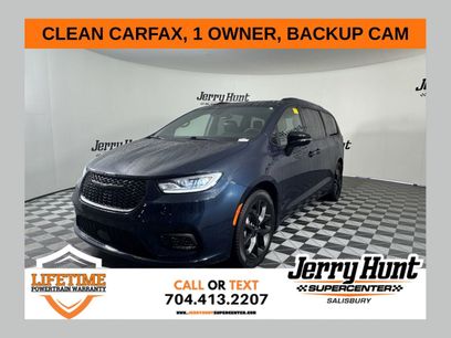 Used 2025 Chrysler Pacifica Limited