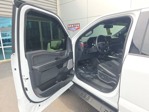 Used 2025 Ford F150 Raptor AWD/4WD image 19