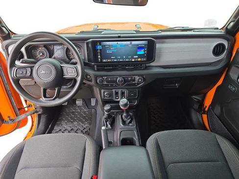 Used 2025 Jeep Wrangler Sport image 9