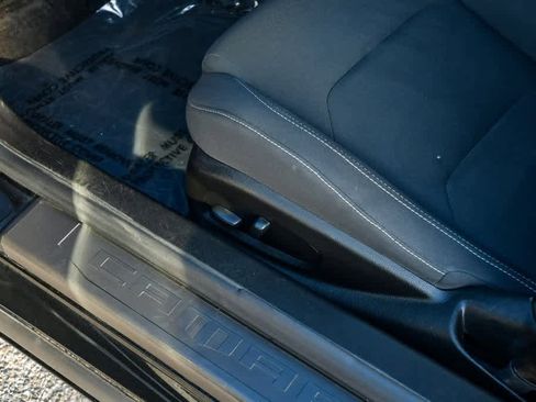 Used 2021 Chevrolet Camaro LT image 24