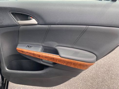 Used 2011 Honda Accord EX-L image 26