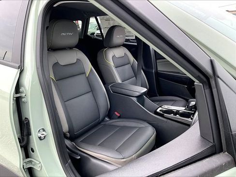 New 2026 Chevrolet Trax ACTIV w/ Sunroof Package FWD image 30