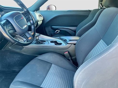 Used 2020 Dodge Challenger R/T image 19